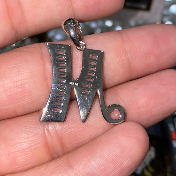 VVS clarity genuine Swarovski initial pendant 10k white gold vermeil initial wow - Picture 3 of 5